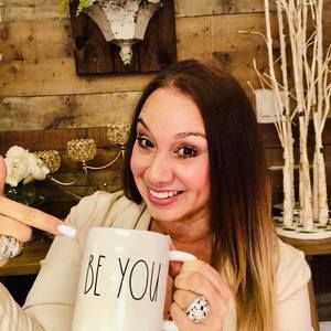 Meet your Posher, Sandy